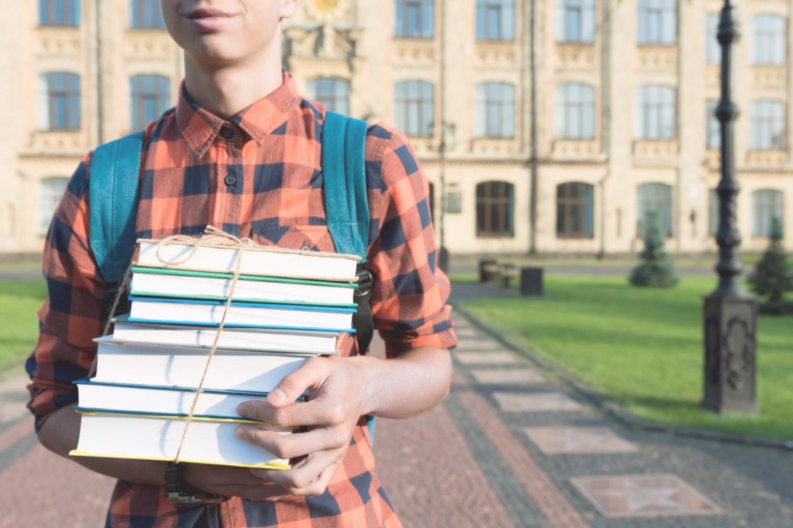 Strukturierte Finanzanalyse mit digitalen Tools und persönlicher Betreuung